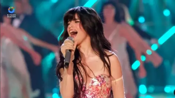 كاميلا كابيلو تفاجئ جمهورها: تغيّر كلمات "Havana" إلى "سعودية أونا نا"