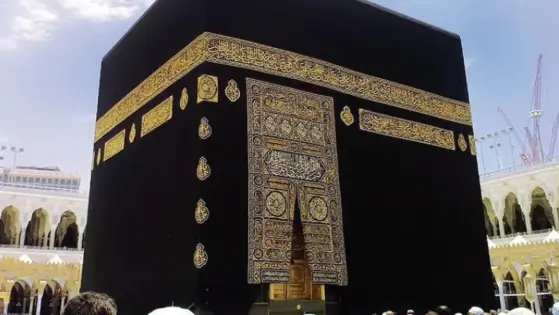 في جدة... عرض كسوة الكعبة بكاملها خارج مكة المكرمة لأول مرة