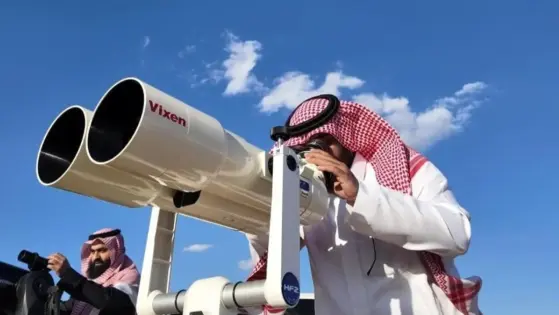 تأثير الأحوال الجوية على رؤية هلال شوال في السعودية