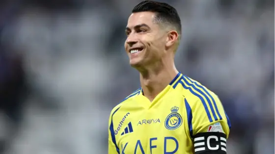 رونالدو يقود النصر لفوز تاريخي على الهلال ويعزز موقفه في الدوري السعودي