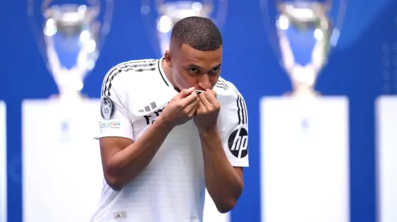 مبابي يكشف عن تفضيله بين مدريد وباريس من حيث الراحة