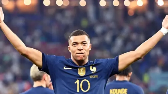 مبابي يطالب بتعويض ضخم من باريس سان جيرمان بقيمة 278 مليون دولار