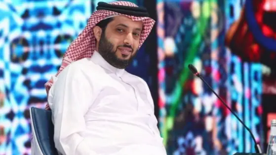 تركي آل الشيخ يعلن عن سحب سيارة فاخرة في الدورة 5 من موسم الرياض