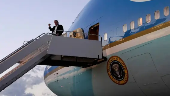 مطار بالم بيتش