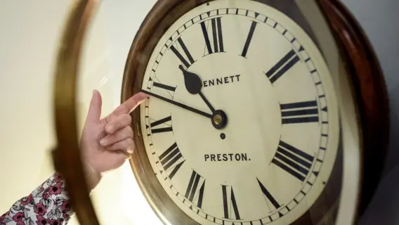 Clock face showing time adjustment in Egypt for daylight saving