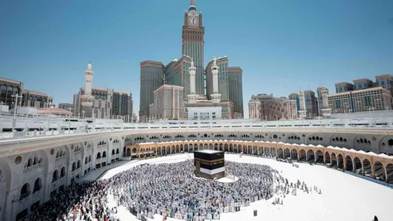 حجاج يستخدمون الهوية الرقمية للتنقل في السعودية
