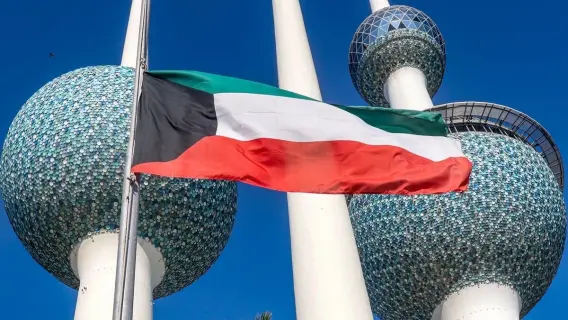طائرة مسيرة في السماء