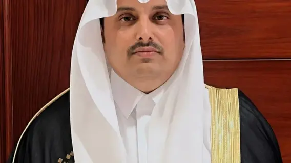 أحمد الأكلبي يحتفل بتخرجه