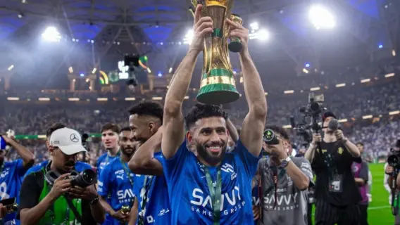 سلطان مندش لاعب نادي الهلال السعودي
