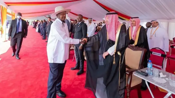 نائب وزير الخارجية السعودي خلال حضوره حفل التنصيب الرئاسي في أوغندا
