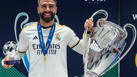 داني كارفاخال أثناء مباراة مع ريال مدريد
