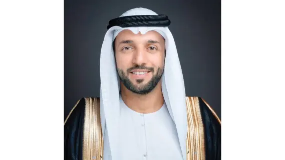 سلطان بن سيف النيادي