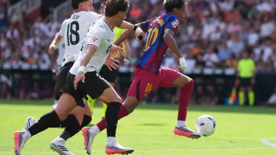 برشلونة خلال مباراته أمام فالنسيا في الدوري الإسباني