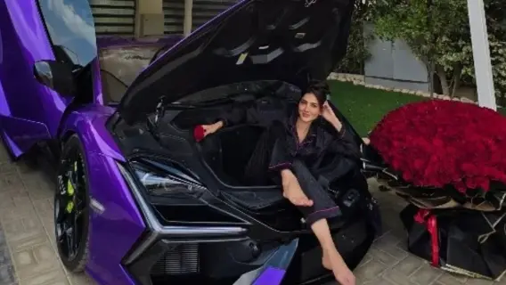 محمد سامي يهدي مي عمر سيارة لامبورجيني فارهة