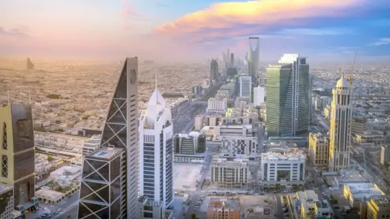 افتتاح «منتدى الرياض الاقتصادي» برعاية خادم الحرمين الشريفين