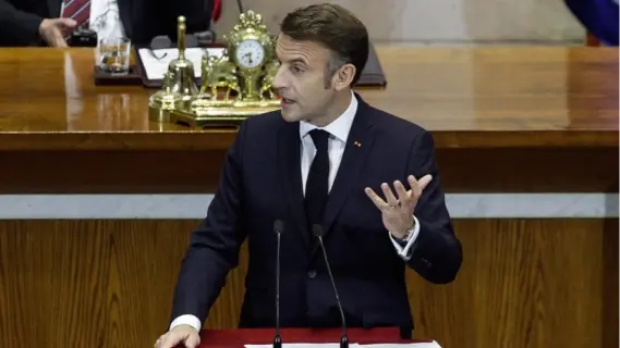 ماكرون يوجه كلمة للشعب بعد حجب البرلمان الفرنسي الثقة عن الحكومة