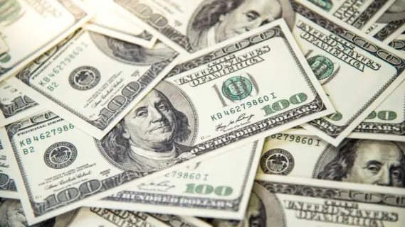 سعر الدولار يتخطي الـ 50 جنية في البنوك المصرية