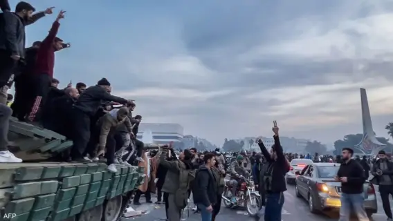 سكان دمشق يحتفلون ببداية عصر جديد من الأمل والتفاؤل