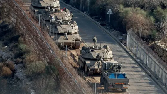 إسرائيل تستغل الفرصة للقضاء على الأسلحة الاستراتيجية لدمشق