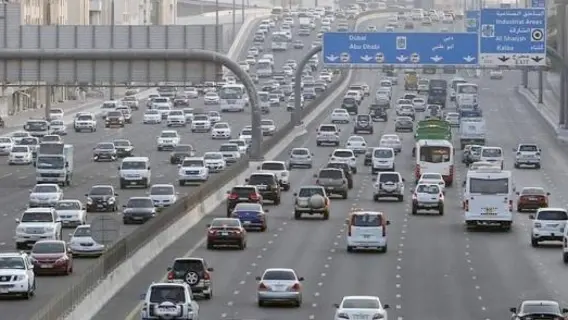 Dubai: Multi-Vehicle Accident on Sheikh Zayed Road Leads to Traffic Delays