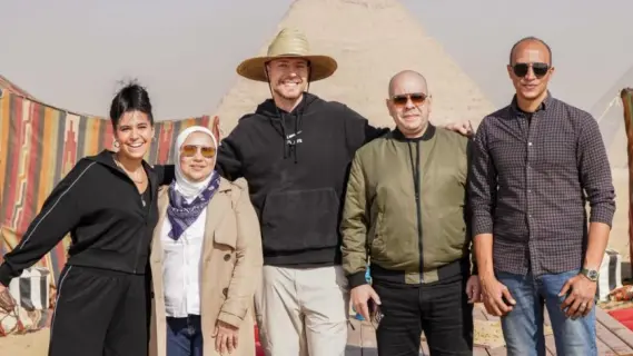 «تأجير الأهرامات» لتصوير الأفلام...مستر بيست يثير الجدل في مصر