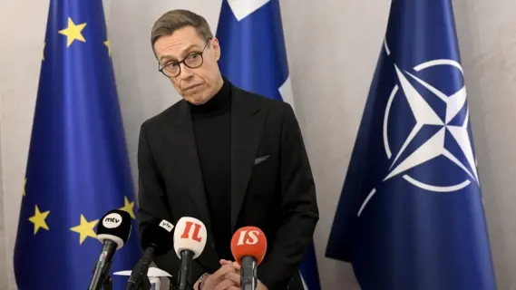 الناتو يعزز وجوده في بحر البلطيق بعد الأضرار بكابلات الكهرباء والإنترنت