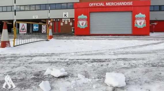 قمة ليفربول ومانشستر يونايتد مهددة بالتأجيل بسبب الطقس العاصف