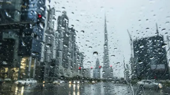 تطورات حالة الطقس في الإمارات الثلاثاء..هطول أمطار مع نشاط رياح