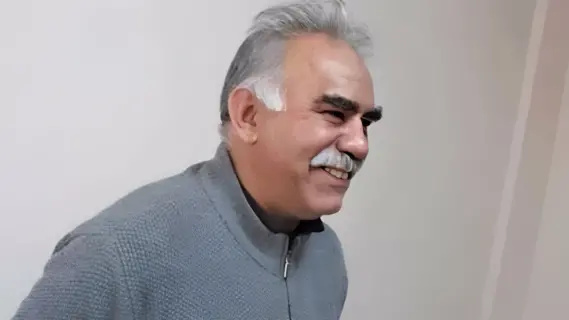 عبد الله أوجلان يدعو حزب العمال الكردستاني لإلقاء السلاح