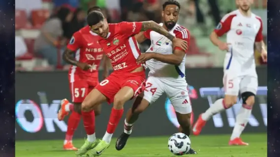 شباب الأهلي يفوز على الشارقة بـ نتيجة 2-2 اهداف في قمة مثيرة ويتأهل لنهائي كأس الرابطة