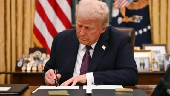 ترامب يستضيف عشاءً خاصًا بكلفة مليون دولار للفرد، ولقاءات غير متوقعة مع إيلون ماسك