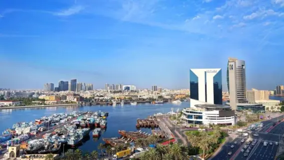 غرفة تجارة دبي تصدر 5357 دفتر إدخال لبضائع بقيمة 4.3 مليار درهم في عام 2024