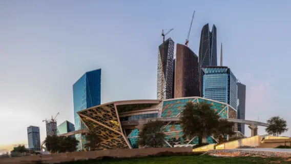 بنك برقان يواصل دعمه لحملة «عيديتي» بالتعاون مع البنك المركزي