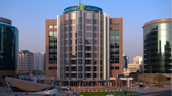 بنك دبي التجاري وسيمنس للطاقة يتعاونان لتأمين تسهيلات ائتمانية بقيمة 550 مليون درهم