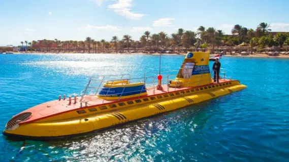 غرق الغواصة السياحية سندباد في البحر الأحمر: تفاصيل الحادث ونتائج التحقيقات