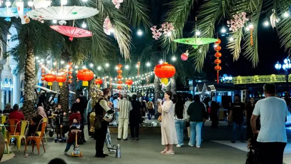 إقبال متزايد على مهرجان رمضان الشارقة قبيل عيد الفطر المبارك