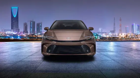 مواصفات وسعر تويوتا كامري جراندي 2025