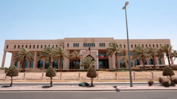 قرارات وزارة الأشغال تثير استياء سكان السرة بسبب اختناقات مرورية