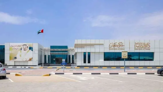 دائرة المالية في عجمان تعزز قيم العطاء من خلال مبادرات إنسانية خلال رمضان