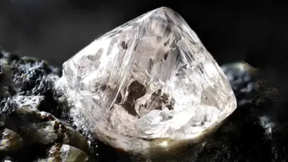 الألماس المزروع: الخيار الأنيق والصديق للبيئة