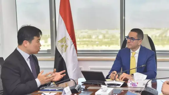وزير الاستثمار يلتقي الرئيس التنفيذي لشركة سامسونج - مصر لمناقشة مشروعات التوسع في السوق المصري