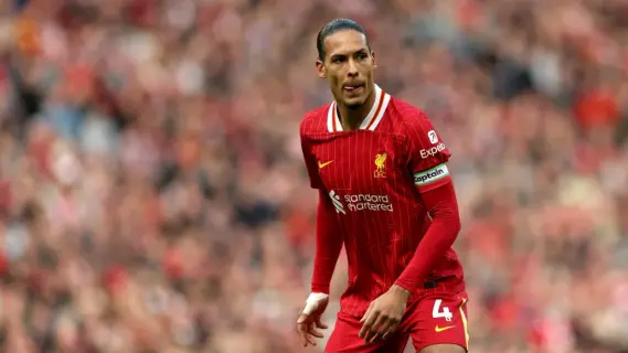 فيرجيل فان دايك يعلن عن تقدم في محادثات تجديد عقده مع ليفربول