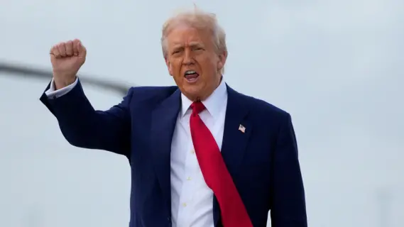 بعد التوترات الأخيرة مع الصين "ترامب" يؤكد بأن الدولار سيظل "العملة المرجعية"