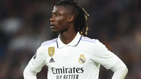 إصابة كامافينجا تبعده عن ريال مدريد حتى نهاية موسم الدوري الإسباني