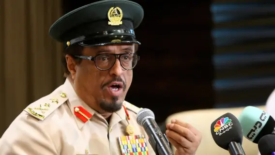 زيارة ضاحي خلفان لمجمع الشارقة للبحوث وبيت الحكمة