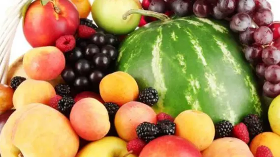 احذروا تناول فواكه الصيف المبكرة قبل أوانها