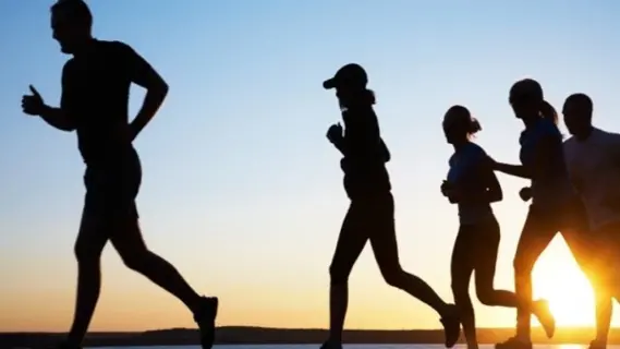 ممارسة المشي يوميًا تقلل خطر الإصابة بـ 13 نوعًا من السرطان