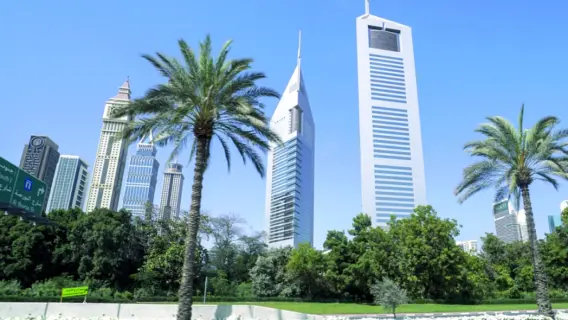 UAE Weather: Gradual Rise in Temperatures Expected Before a Cooldown on Thursday with Dusty Winds Ahead