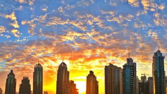 حالة الطقس في الإمارات 22 مايو 2025: حرارة مرتفعة ومشمس