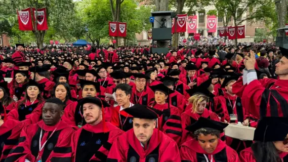 قرار من ترمب يمنع استقبال طلاب أجانب جدد في جامعة هارفارد